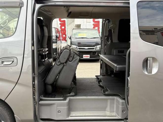 キャラバンNV350 2.5 プレミアムGX ロングボディ ディーゼルターボ 4WD　リアヒーター　全周囲カメラ　メモリナビ 2500