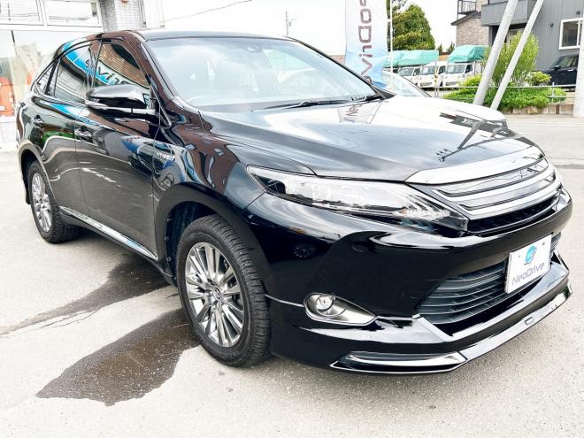 ハリアーハイブリッド2.5ハイブリッドE-Fourプレミアム 4WD　ローンが不安な方＜優遇ローン＞　本州仕入　モデリスタ　サンルーフ　ナビ