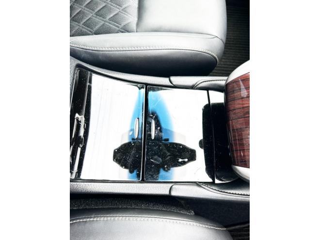 ハリアーハイブリッド2.5ハイブリッドE-Fourプレミアム 4WD　ローンが不安な方＜優遇ローン＞　本州仕入　モデリスタ　サンルーフ　ナビ