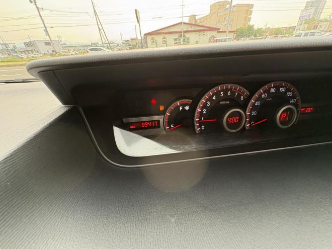 ヴォクシーVOXY 4WD ZS煌Ⅱ 8人乗　寒冷地仕様車　両パワースライドドア　エンジンスターター　Bluetoothフルセグナビ　バックカメラ　POUSHスタート　全磨き済　autoライト 4WD 2000 5Dr