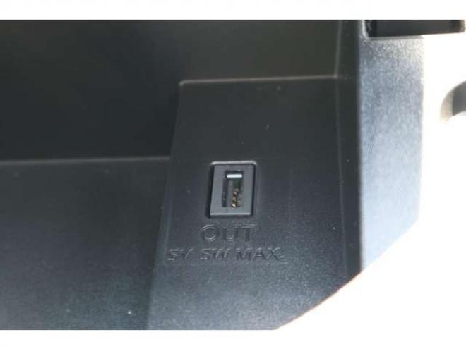 セレナ2.0 X 4WD　CDプレイヤー　クルコン　オートライト 2000