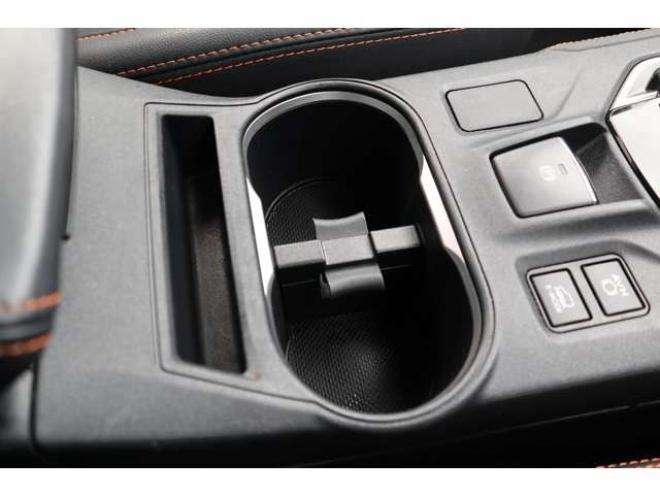 XV2.0 アドバンス 4WD　純正ナビ　バックカメラ　電動パーキング 2000