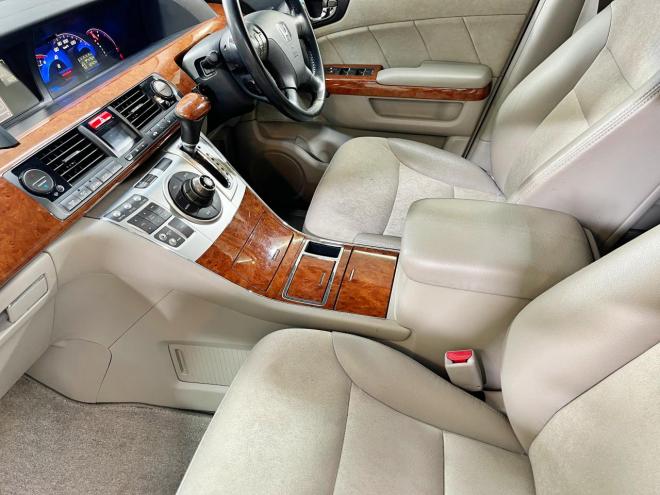 エリシオン2.4プレステージS 4WD 5年保証 両側パワスラ ナビTV Bカメ 寒冷地仕様 禁煙 車検整備2年付 修復歴無