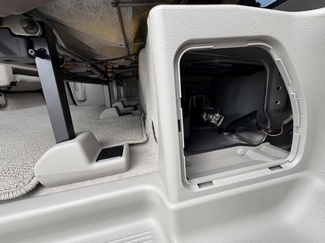 NV100クリッパーNV100クリッハ゜ー 4WD GX high roof　燃費の5AGS 本州仕入 寒冷地仕様 Bluetooth　ＶＳＣ　ブレーキアシスト　フルセグナビ　ドラレコ　フォグランプ　バイザー　スタットレス　全磨き　検2付　ETC エンジンオイル交換 4WD 660 5Dr