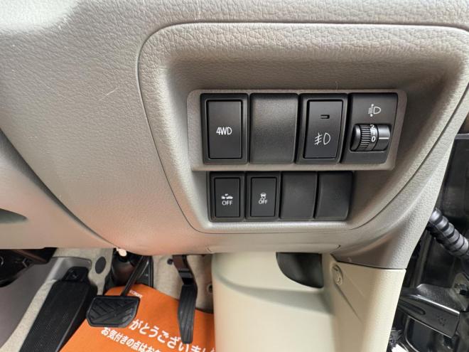 NV100クリッパーNV100クリッハ゜ー 4WD GX high roof　燃費の5AGS 本州仕入 寒冷地仕様 Bluetooth　ＶＳＣ　ブレーキアシスト　フルセグナビ　ドラレコ　フォグランプ　バイザー　スタットレス　全磨き　検2付　ETC エンジンオイル交換 4WD 660 5Dr