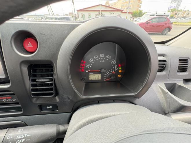 ハイゼットHIJET CARGO 4WD CRUSE TURBO ヒ゛シ゛ネスPK　一家に一台軽箱　turbo 寒冷地仕様 リアヒーター　ナビ　etc バイザー 4WD 660 5Dr