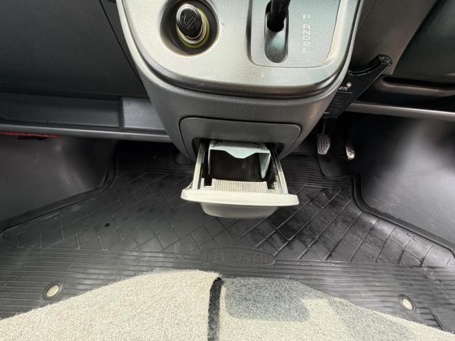 ハイゼットHIJET CARGO 4WD CRUSE TURBO ヒ゛シ゛ネスPK　一家に一台軽箱　turbo 寒冷地仕様 リアヒーター　ナビ　etc バイザー 4WD 660 5Dr