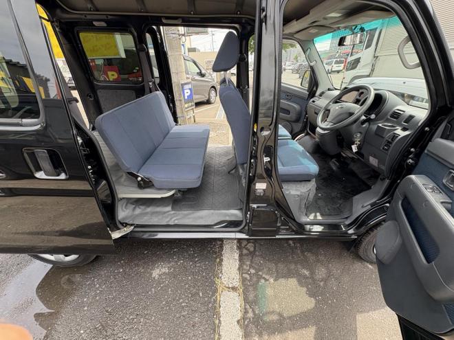 ハイゼットHIJET CARGO 4WD CRUSE TURBO ヒ゛シ゛ネスPK　一家に一台軽箱　turbo 寒冷地仕様 リアヒーター　ナビ　etc バイザー 4WD 660 5Dr