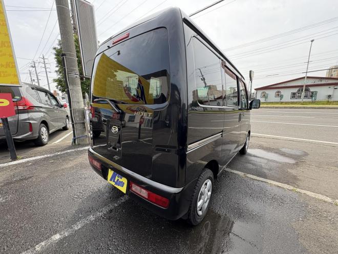 ハイゼットHIJET CARGO 4WD CRUSE TURBO ヒ゛シ゛ネスPK　一家に一台軽箱　turbo 寒冷地仕様 リアヒーター　ナビ　etc バイザー 4WD 660 5Dr