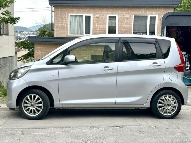 eKワゴン4WD G タイミングチェーン車　ナビ　テレビ　バックカメラ 4WD 660 5Dr