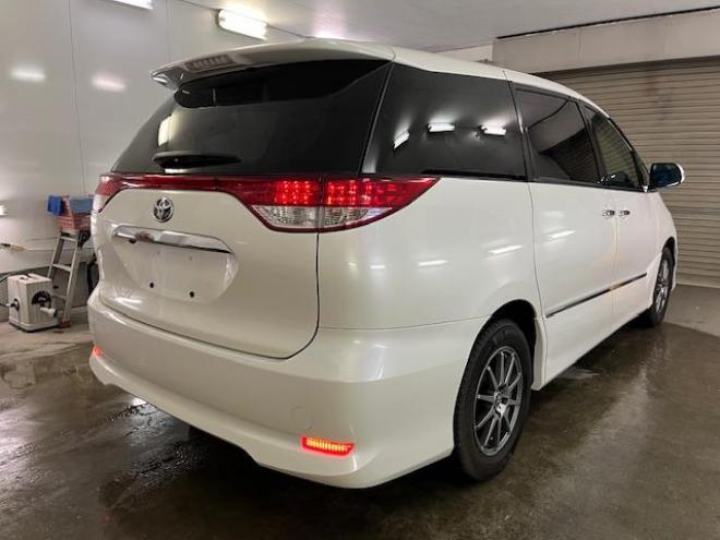 エスティマアエラス　Ｇエディション　本州仕入　寒冷地仕様　禁煙車　ＷＡＫＯＳバリアスコーティング済　純正１７インチＡＷ　社外１６ＡＷ＋スタッドレスタイヤ付　両側パワースライドドア　ストラーダナビ（フルセグ地デジ　ＤＶＤ再生　Ｂｌｕｅｔｏｏｔｈ）＋バックカメラ　ＰＵＳＨスタート　スマートキー　クルーズコントロール　タイミングチェーン車　フロントガラス熱線　ビルトインＥＴＣ　ＨＩＤ ヘッドライト　オットマン 4WD 2400 5Dr