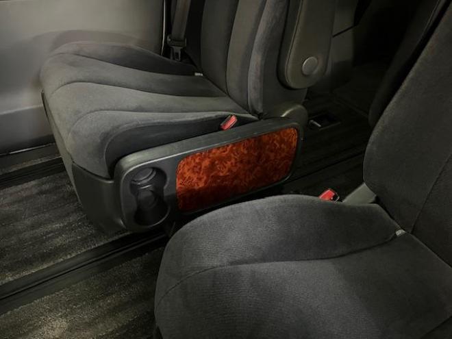 エスティマアエラス　Ｇエディション　本州仕入　寒冷地仕様　禁煙車　ＷＡＫＯＳバリアスコーティング済　純正１７インチＡＷ　社外１６ＡＷ＋スタッドレスタイヤ付　両側パワースライドドア　ストラーダナビ（フルセグ地デジ　ＤＶＤ再生　Ｂｌｕｅｔｏｏｔｈ）＋バックカメラ　ＰＵＳＨスタート　スマートキー　クルーズコントロール　タイミングチェーン車　フロントガラス熱線　ビルトインＥＴＣ　ＨＩＤ ヘッドライト　オットマン 4WD 2400 5Dr