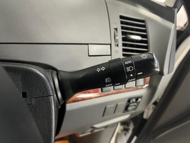 エスティマアエラス　Ｇエディション　本州仕入　寒冷地仕様　禁煙車　ＷＡＫＯＳバリアスコーティング済　純正１７インチＡＷ　社外１６ＡＷ＋スタッドレスタイヤ付　両側パワースライドドア　ストラーダナビ（フルセグ地デジ　ＤＶＤ再生　Ｂｌｕｅｔｏｏｔｈ）＋バックカメラ　ＰＵＳＨスタート　スマートキー　クルーズコントロール　タイミングチェーン車　フロントガラス熱線　ビルトインＥＴＣ　ＨＩＤ ヘッドライト　オットマン 4WD 2400 5Dr