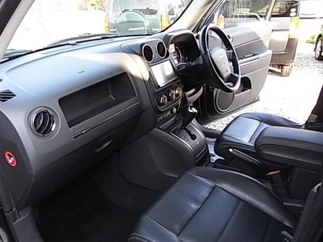 クライスラー・ジープパトリオット リミテッド 4WD 2400 5Dr