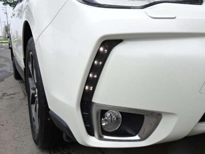 フォレスター2.0 S リミテッド 4WD　アイサイト 本州車 保証1年 ナビ　Bカメラ 2000
