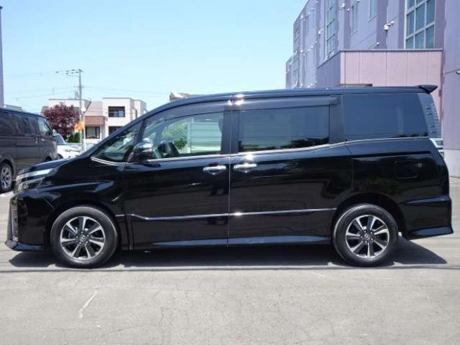 ヴォクシー2.0 ZS 煌 4WD　本州車 保証1年 10型ナビ Wパワスラ 後席TV 2000