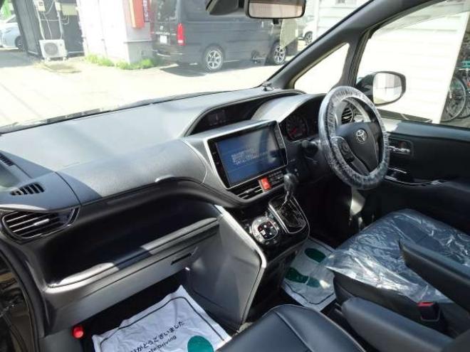 ヴォクシー2.0 ZS 煌 4WD　本州車 保証1年 10型ナビ Wパワスラ 後席TV 2000