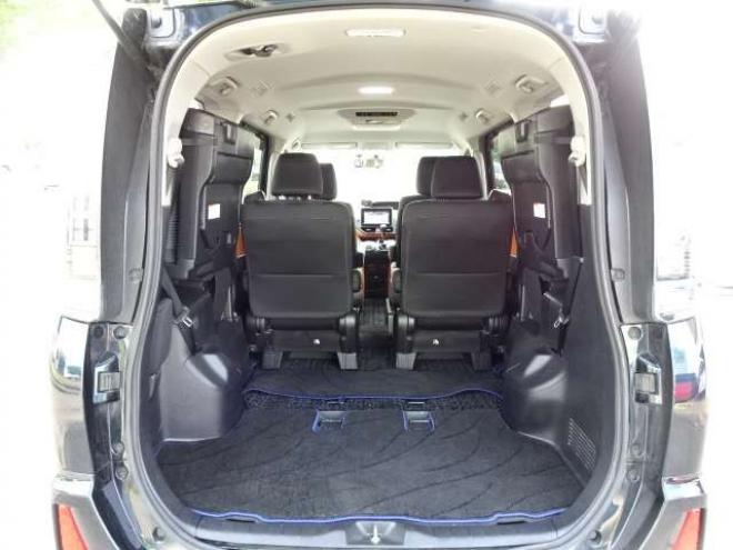 ヴォクシー2.0 ZS 4WD　保証1年　Wパワスラ　ナビ 地デジ Bカメラ 2000