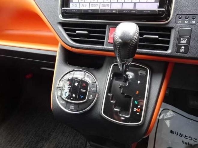 ヴォクシー2.0 ZS 4WD　保証1年　Wパワスラ　ナビ 地デジ Bカメラ 2000