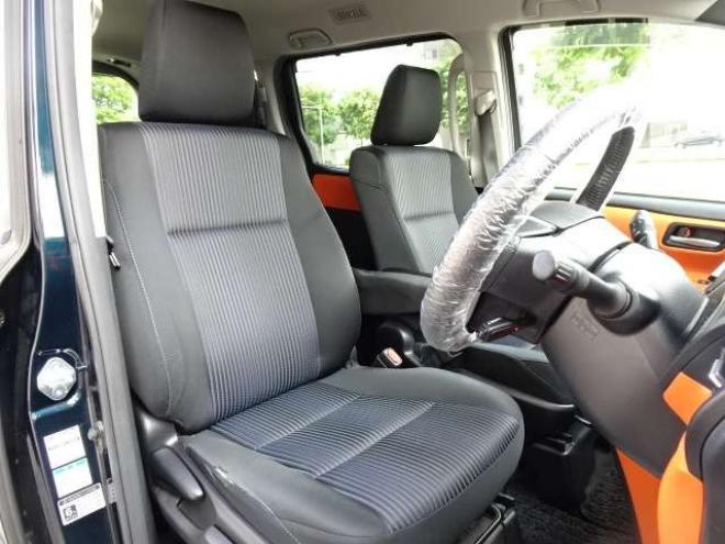 ヴォクシー2.0 ZS 4WD　保証1年　Wパワスラ　ナビ 地デジ Bカメラ 2000