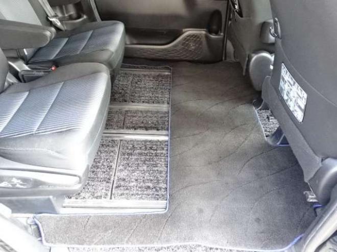 ヴォクシー2.0 ZS 4WD　保証1年　Wパワスラ　ナビ 地デジ Bカメラ 2000