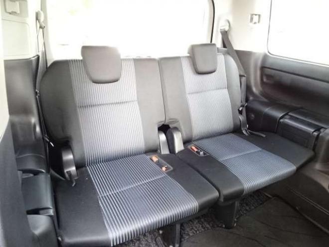 ヴォクシー2.0 ZS 4WD　保証1年　Wパワスラ　ナビ 地デジ Bカメラ 2000