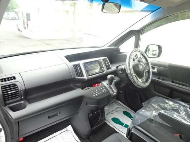 ステップワゴン2.0 スパーダ Z インターナビ セレクション 4WD　本州車　保証1年　後期 Wパワスラ Bカメラ 2000
