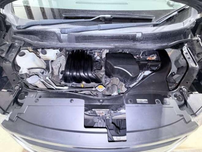 セレナ2.0 ハイウェイスター Vセレクション+Safety アドバンストセーフティ パッケージ 4WD　下廻防錆TVナビBカメETC 2000