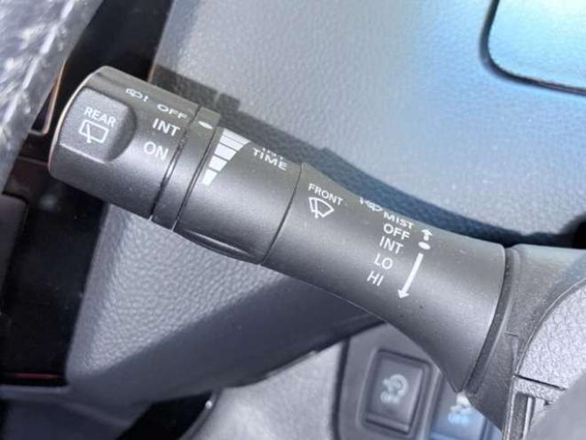 セレナ2.0 ハイウェイスター Vセレクション+Safety アドバンストセーフティ パッケージ 4WD　下廻防錆TVナビBカメETC 2000