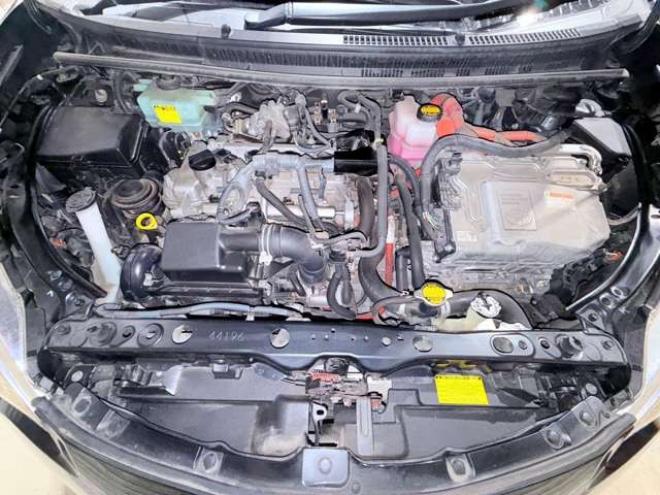 アクア1.5 S　下廻防錆TVナビBカメラ 2WD 1500