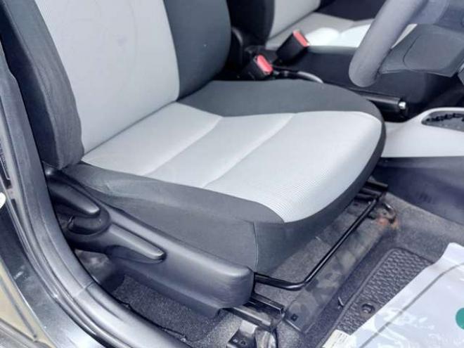 アクア1.5 S　下廻防錆TVナビBカメラ 2WD 1500