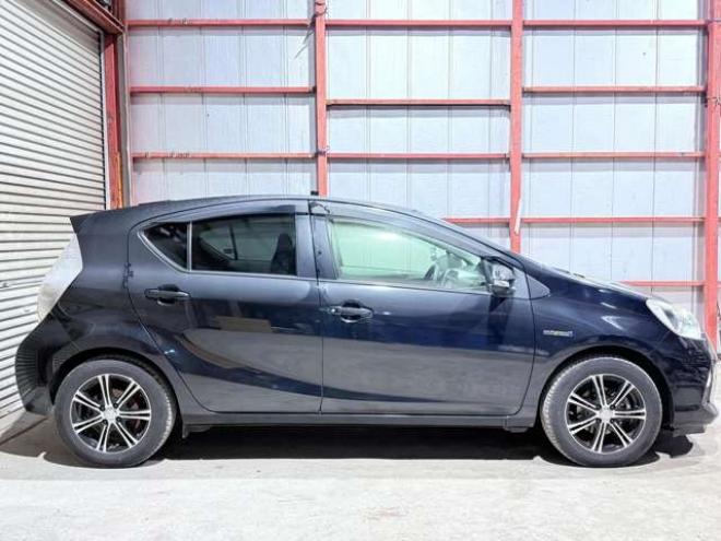 アクア1.5 S　下廻防錆TVナビBカメラ 2WD 1500