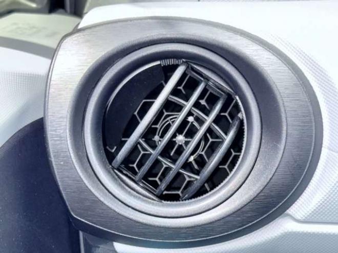 アクア1.5 S　下廻防錆TVナビBカメラ 2WD 1500