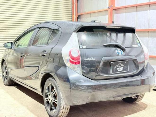 アクア1.5 S　下廻防錆TVナビBカメラ 2WD 1500