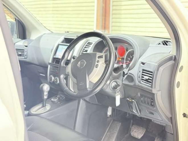 エクストレイル2.0 20Xtt 4WD　下廻防錆TVナビBカメETC夏冬タイヤ 2000