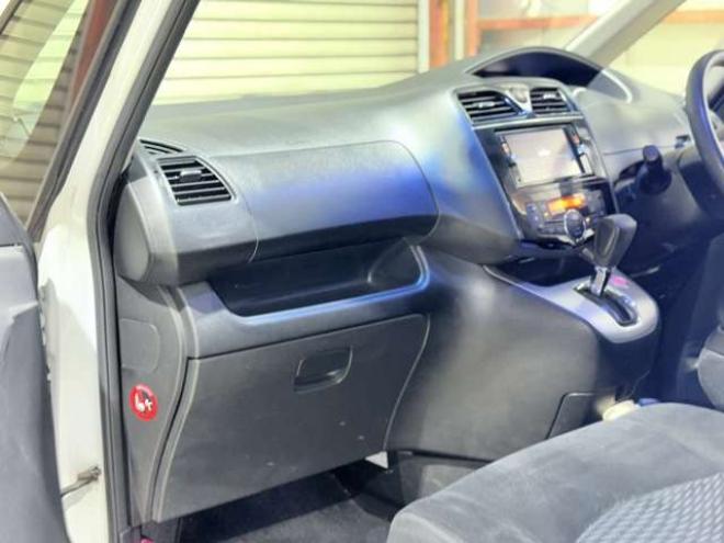 セレナ2.0 20X 4WD　下廻防錆1オナTVナビエンスタ 2000