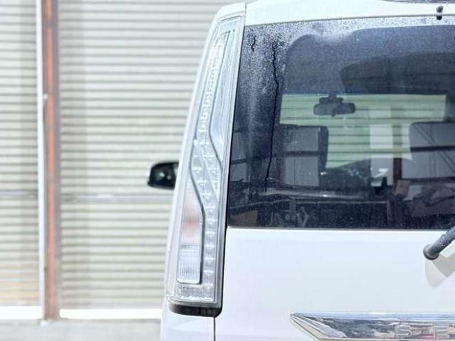 セレナ2.0 ハイウェイスター 4WD　下廻防錆TVナビBカメ後席モニタエンスタ 2000