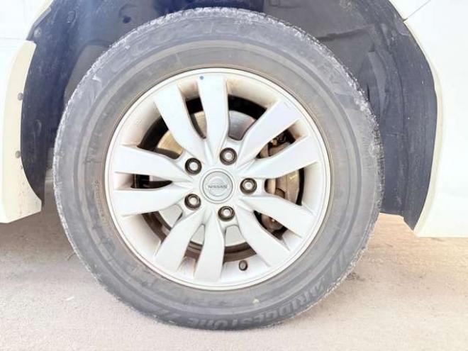 セレナ2.0 ハイウェイスター 4WD　下廻防錆TVナビBカメ後席モニタエンスタ 2000