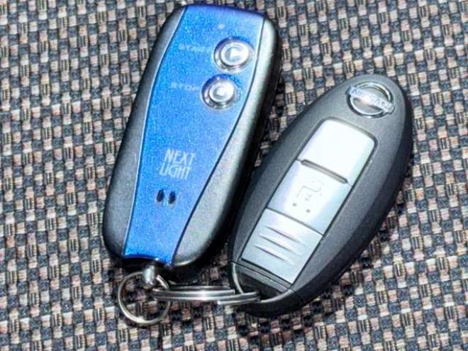 セレナ2.0 ハイウェイスター 4WD　下廻防錆TVナビBカメ後席モニタエンスタ 2000