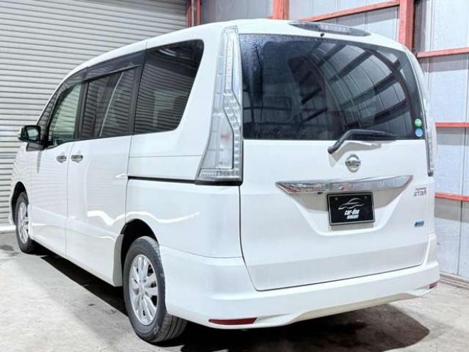 セレナ2.0 ハイウェイスター 4WD　下廻防錆TVナビBカメ後席モニタエンスタ 2000