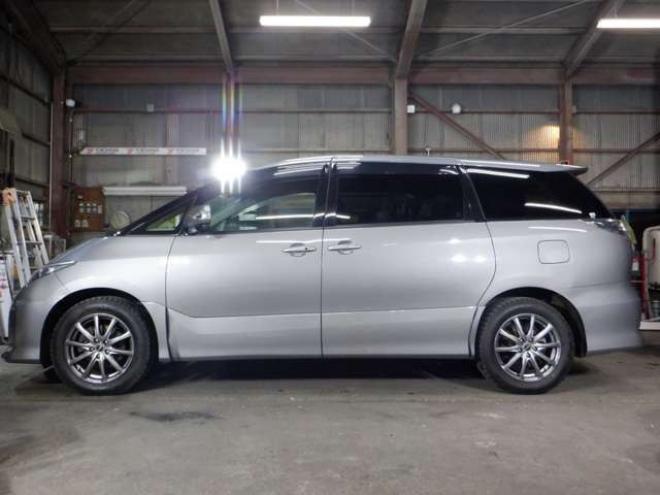 エスティマ2.4 アエラス 4WD　本州仕入・ナビ・TV・B/T・Bカメ・両側電動 2400