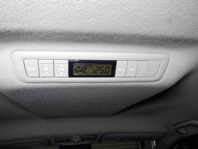 エスティマ2.4 アエラス 4WD　本州仕入・ナビ・TV・B/T・Bカメ・両側電動 2400