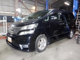 ヴェルファイア　2.4 Z プラチナセレクション 4WD　ナビ・TV・Bカメラ・両側電動・電動Rゲート 2400