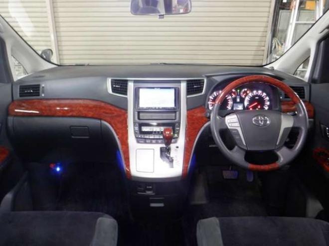 ヴェルファイア2.4 Z プラチナセレクション 4WD　ナビ・TV・Bカメラ・両側電動・電動Rゲート 2400