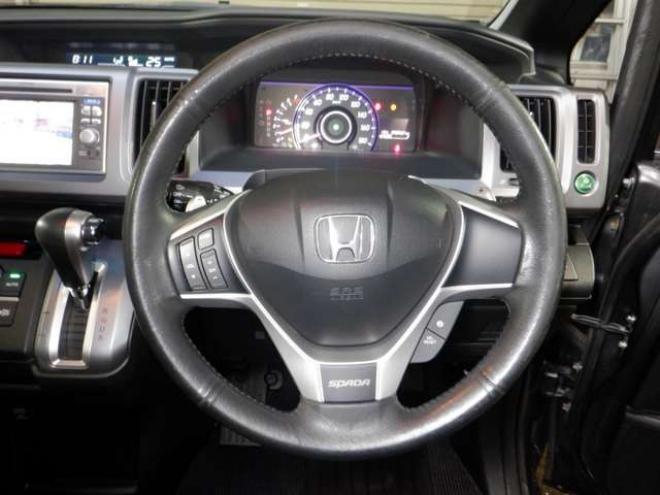 ステップワゴン2.0 スパーダ Z 4WD　ナビ・TV・Bカメラ・両側パワスラ・HID 2000