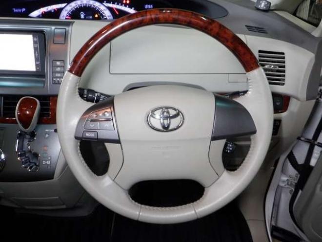 エスティマ2.4 アエラス Gエディション 4WD　本州仕入・ナビ・TV・B/T・Bカメ・両側電動 2400