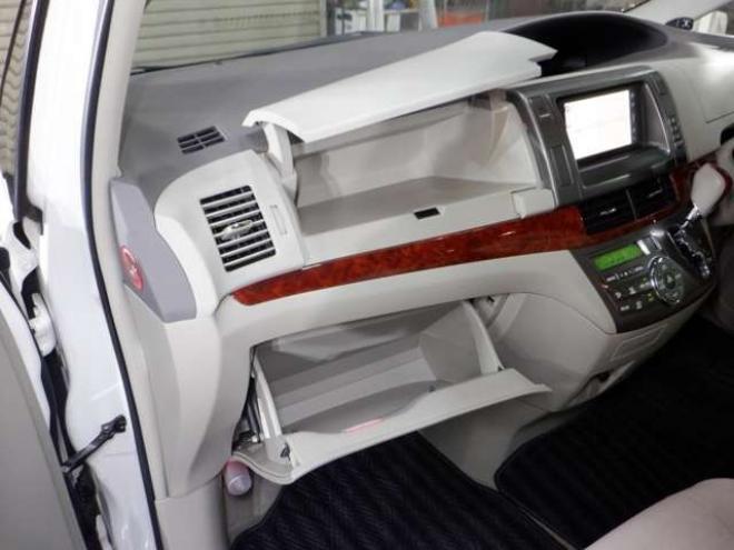エスティマ2.4 アエラス Gエディション 4WD　本州仕入・ナビ・TV・B/T・Bカメ・両側電動 2400