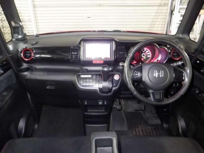 N-BOXカスタムG SSパッケージ 2トーンカラースタイル 4WD　本州仕入・ナビ・TV・Bカメラ・両側電動 660