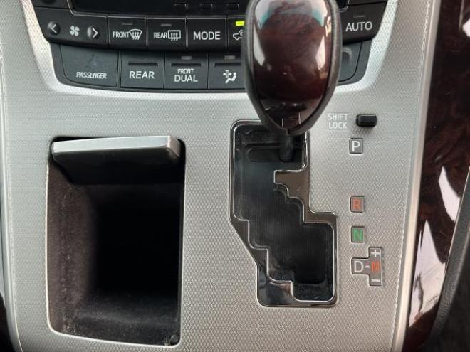 ヴェルファイア2.4Z 2400 5Dr