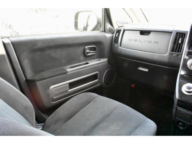 デリカＤ：５　Ｄパワーパッケージ　４ＷＤ　本州仕入　アルパインナビ／フリップダウンモニター　新品タイヤ／ホイール　新品フロントガード　車検２年付